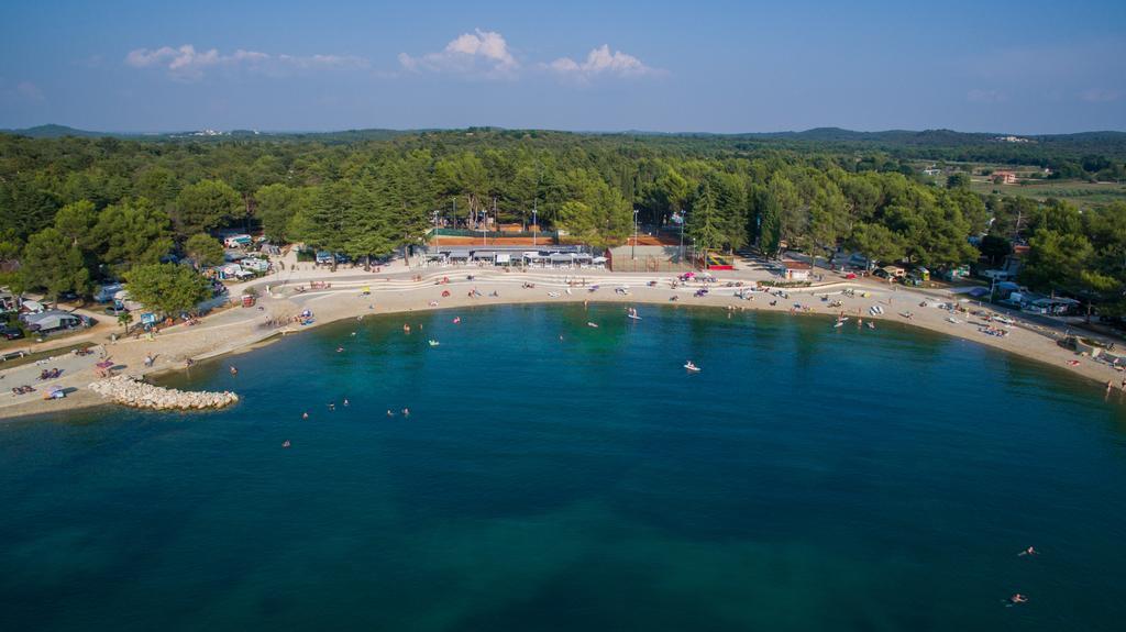 Maistra Camping Valkanela Mobile Homes Фунтана Экстерьер фото